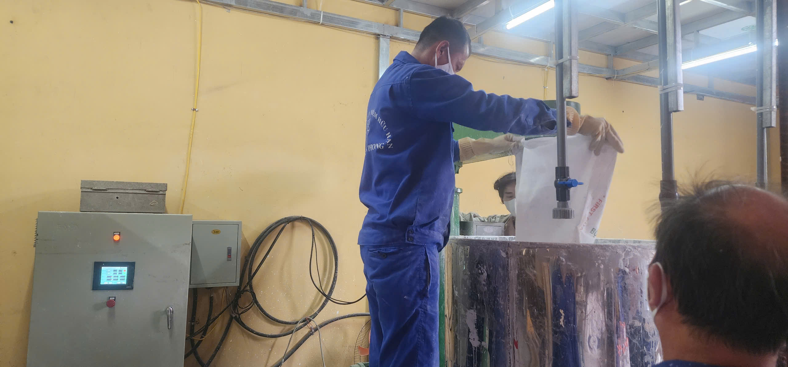 Quy trinh sua chua may khuay son