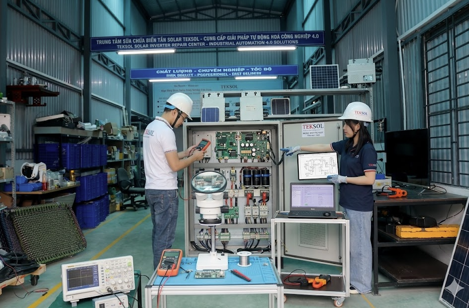 Sửa bo mạch biến tần solar tại xưởng TEKSOL